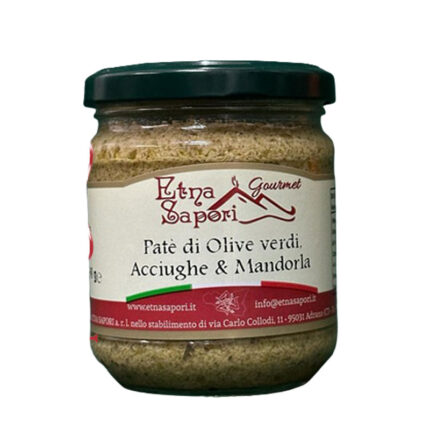 Patè di olive verdi acciughe e mandorle